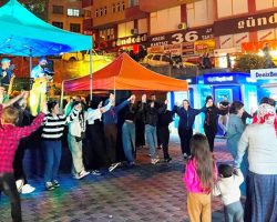 Korumalı: Grup Kopa konserine gelenler gönüllerince eğlendiler