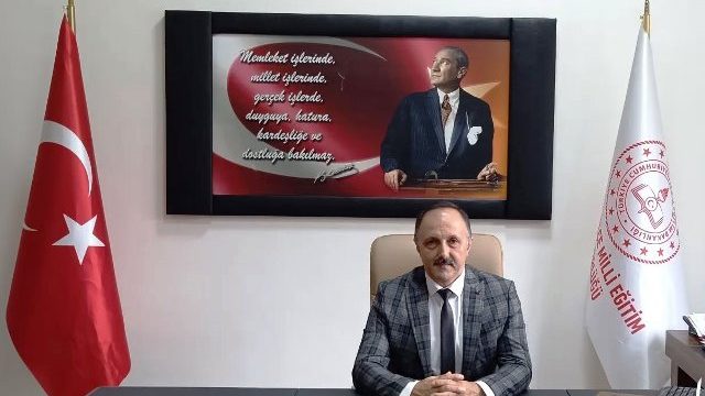 Korumalı: MURGUL İLÇE MİLLİ EĞİTİM MÜDÜRÜ GÜMÜŞ’ÜN YIL SONU KARNE MESAJI