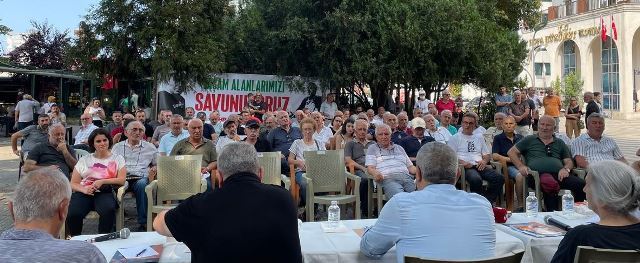 Korumalı: Hopa’da “İklim Yasası Felakettir. Toprağına, Suyuna, Ormanına Sahip Çık” panel düzenlendi