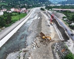 Korumalı: ARHAVİ İLÇESİ KABİSRE DERESİNDEKİ ÇALIŞMALAR DEVAM EDİYOR