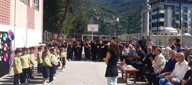 Korumalı: BORÇKA’DA İLKÖĞRETİM HAFTASI COŞKUYLA KUTLANDI
