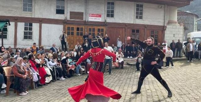 Korumalı: Demir Elma Festivali, Muratlı (Maradit) Köyünde devam ediyor