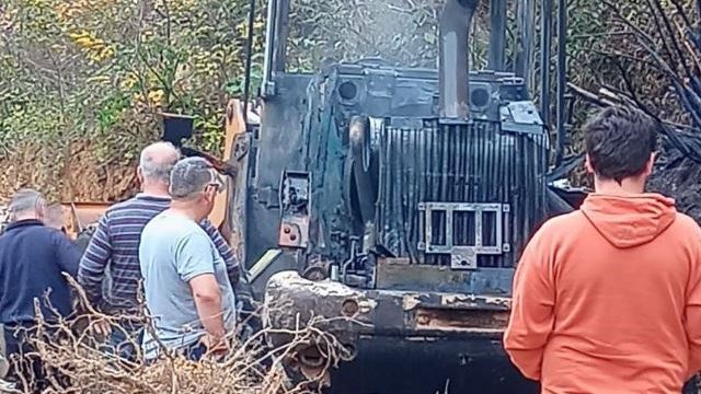 Demirciler Köyünde Lastikli Kepçe Yangını