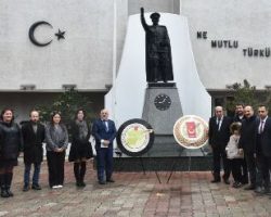 10 Ocak Gazeteciler Günü Artvin’de Çelenk Töreniyle Kutlandı