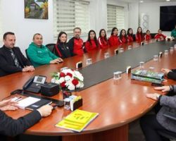 Artvin Spor Kulübü heyeti, Vali Ergün’ü makamında ziyaret etti