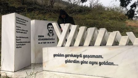 Uzuneminağaoğlu, 45. Ölüm yıldönümünde mezarında anıldı