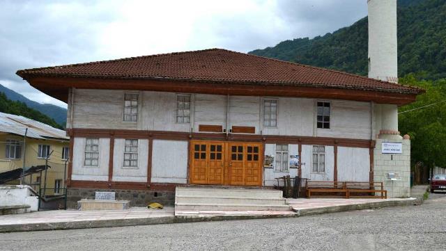 BORÇKA İLÇESİ 20 ŞUBAT CUMA GÜNÜ SAHUR VE İFTAR VAKTİ