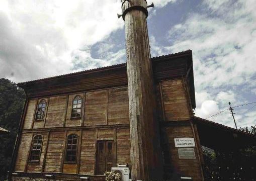 BORÇKA İLÇESİ 26 ŞUBAT PERŞEMBE GÜNÜ SAHUR VE İFTAR VAKTİ