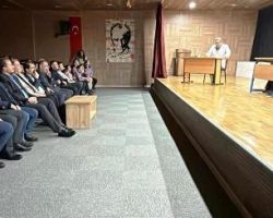 Borçka’da “Akran Nezaketi” Tiyatro Gösterisi İlgi Gördü