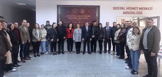 Artvin’de “Gençlik Geleceğimiz, Ailemiz Gücümüz” temalı program düzenlendi