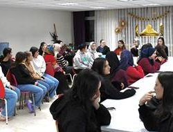 Borçka Kaymakamı Büyükkılıç, Öğretmen ve Öğrencilerle İftarda Bir Araya Geldi