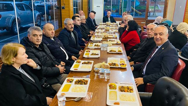 CHP Borçka’da İftar Sofrasında Buluştu