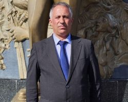 Dalkılıç, Hopa’da yönetim kurulu üyeleri ve basın mensuplarıyla bir araya geldi