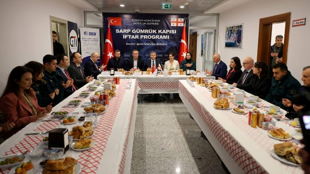 Sarp Sınır Kapısı’nda Türkiye–Gürcistan Dostluk Sofrası