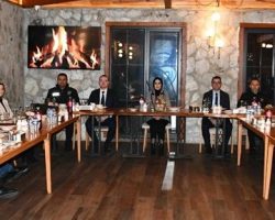 Borçka D.H. Başhekimi ve Tapu Müdürüne Veda Programı