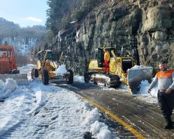 Macahel yolu tekrardan ulaşıma açıldı