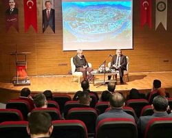 AÇÜ Rektörü Aydın, Acarlar MYO Ziyaret Etti