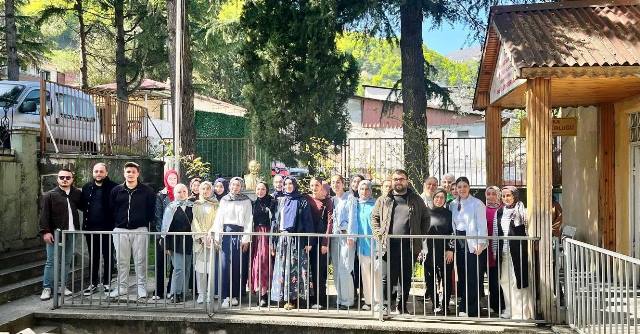 Borçka Acarlar MYO Öğrencilerinden Anlamlı Ziyaret