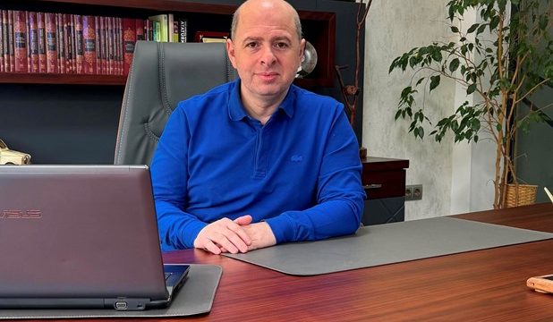 İskenderoğlu, “Köylerde traktör ile bahçe sürümü hizmeti bu sezonda devam ediyor”
