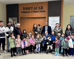 Minik Öğrenciler, Acarlar MYO Kütüphanesini Ziyaret Ettiler