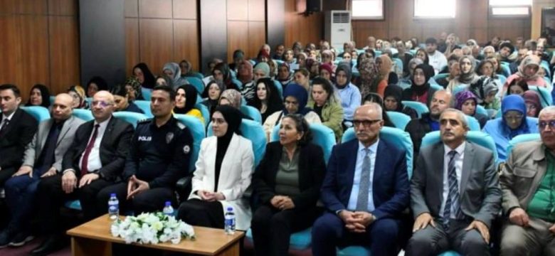 Kaymakam BÜYÜKKILIÇ, “Aile Eğitimi ve Farkındalık” Seminerine Katıldı