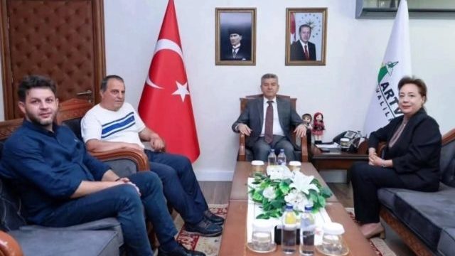 Borçka’lı Hayırsever İş İnsanı Yaşar Atan’dan Anlamlı Bağış