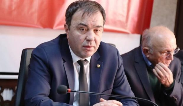 CHP’de Bir İstifa Seçkin Kurt’tan