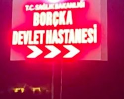Hastane yolu güzergahında ışıklı tabela yerleştirildi