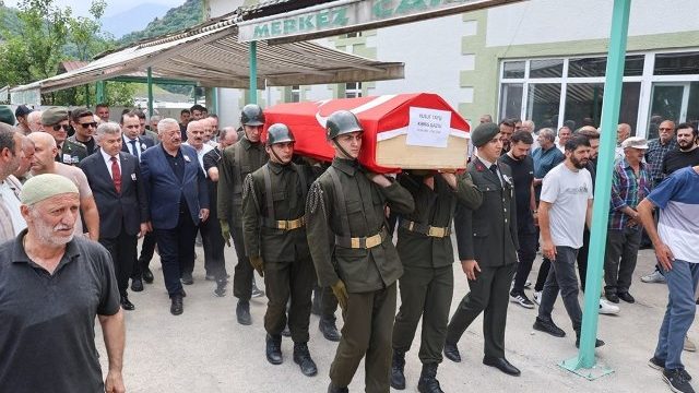 KIBRIS GAZİSİ SON YOLCULUĞUNA UĞURLANDI