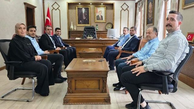 Milletvekili Çelik’ten Borçka Kaymakamına Hayırlı Olsun Ziyareti