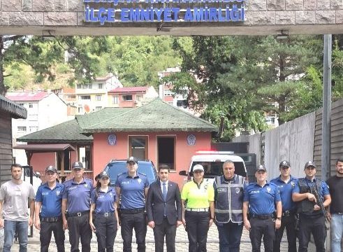 Borçka Kaymakamı Yeşil, İlçe Emniyetini Ziyaret Etti