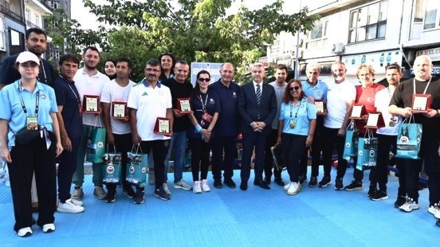 Vali Ergün, Arhavi Kültür ve Sanat Festivali’ne Katıldı