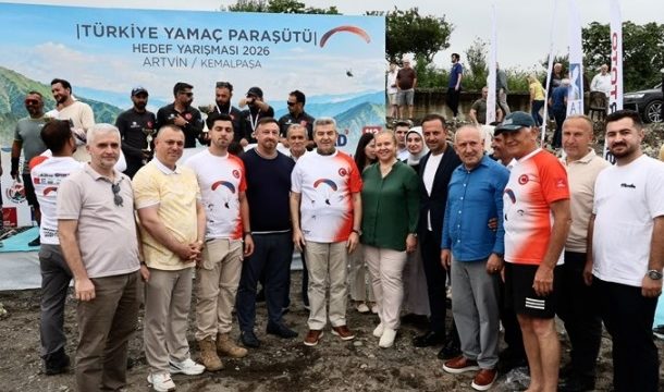 Vali Ergün, Türkiye Yamaç Paraşütü Hedef Yarışması Kapanış Programı’na Katıldı